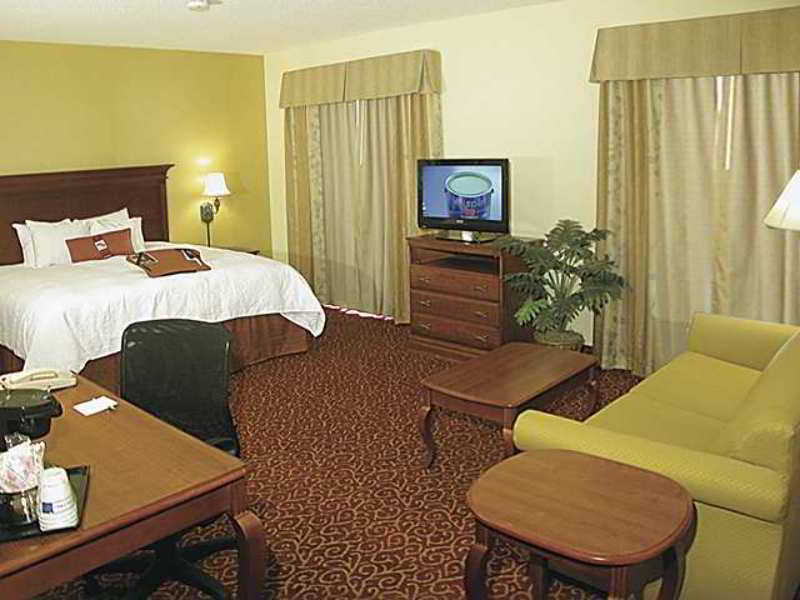 Hampton Inn & Suites Grenada Habitación foto